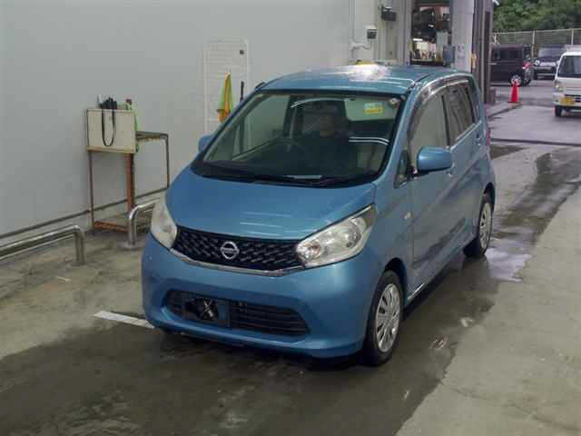 NISSAN DAYZ 2013
