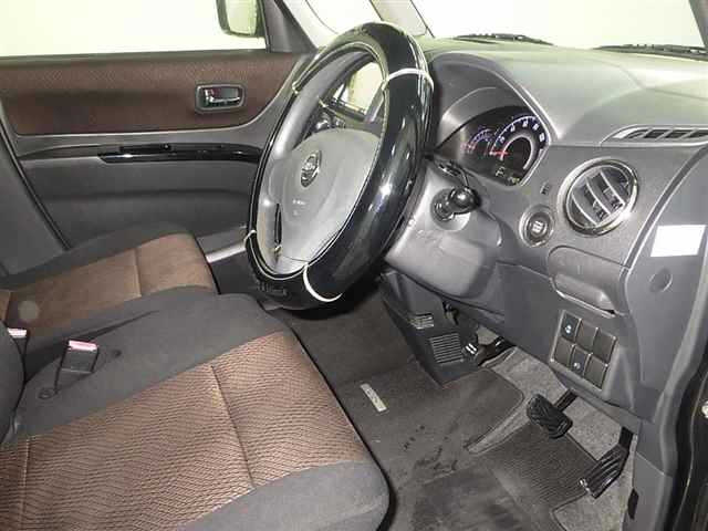 NISSAN ROOX 2012