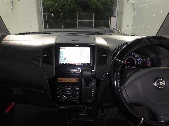 NISSAN ROOX 2012
