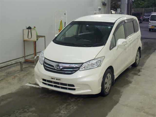 HONDA FREED 2012