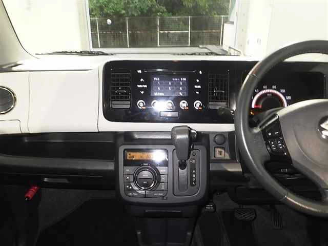 SUZUKI MRWAGON 2011