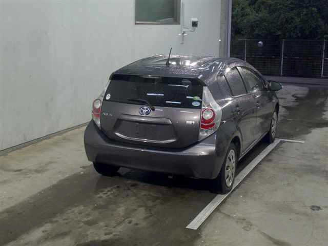 TOYOTA AQUA 2014