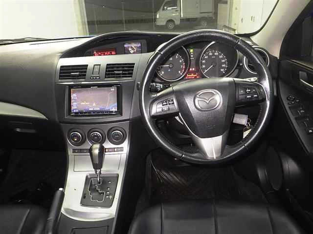 MAZDA AXELA 2011