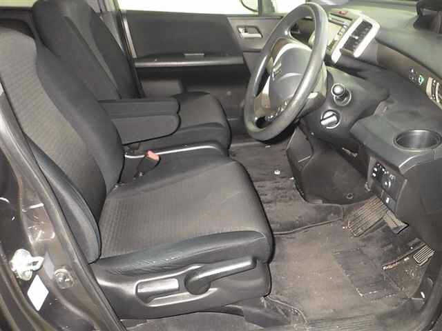HONDA FREED SPIKE 2013