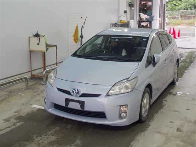 TOYOTA PRIUS 2011