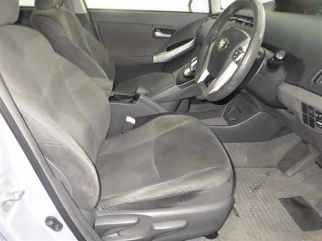 TOYOTA PRIUS 2011