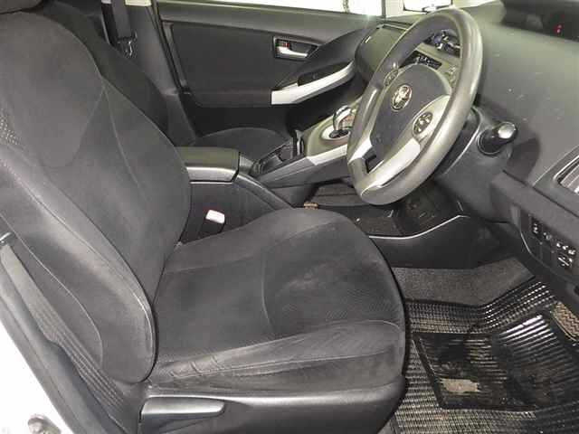 TOYOTA PRIUS 2013
