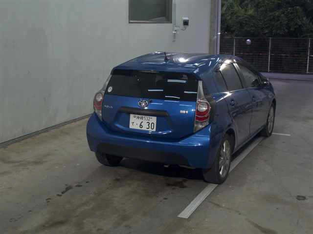 TOYOTA AQUA 2013