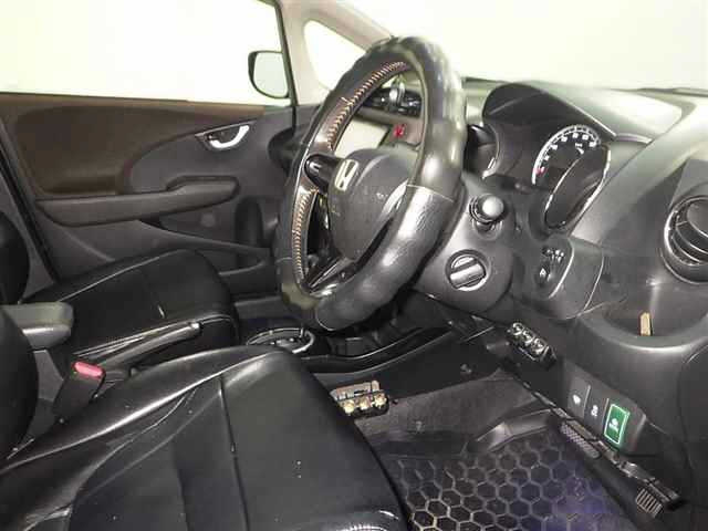 HONDA FIT SHUTTLE 2011