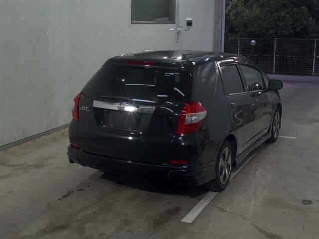 HONDA FIT SHUTTLE 2011