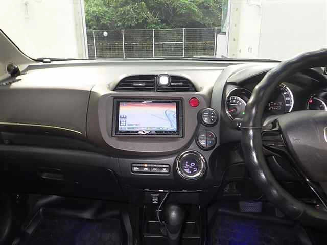 HONDA FIT SHUTTLE 2011