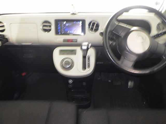 DAIHATSU MIRA 2010