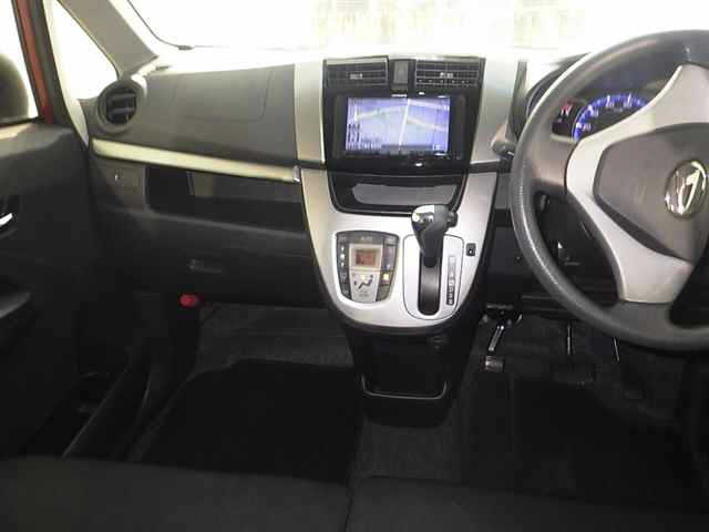 DAIHATSU MOVE 2014