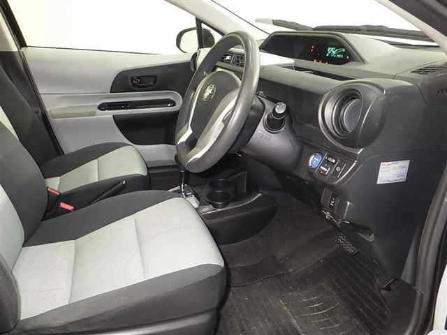 TOYOTA AQUA 2012