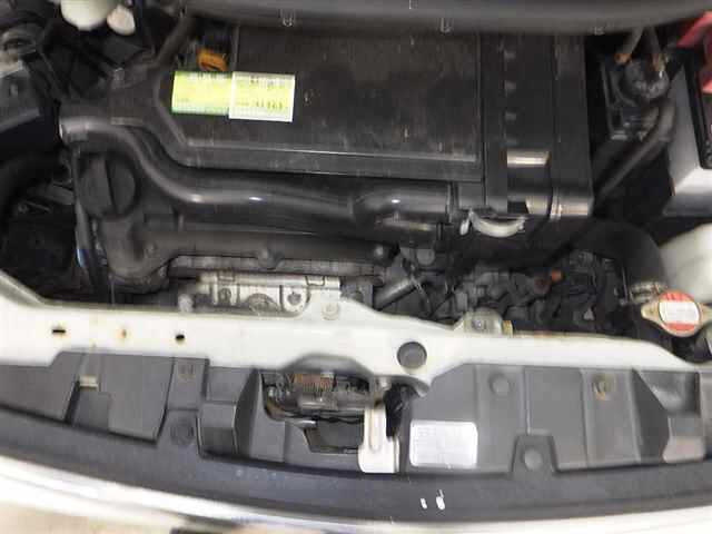 NISSAN ROOX 2011