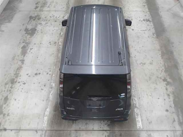 NISSAN ROOX 2011