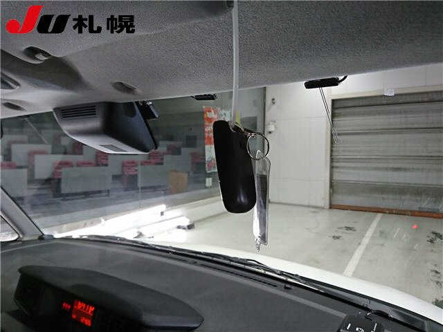 TOYOTA ROOMY 2023