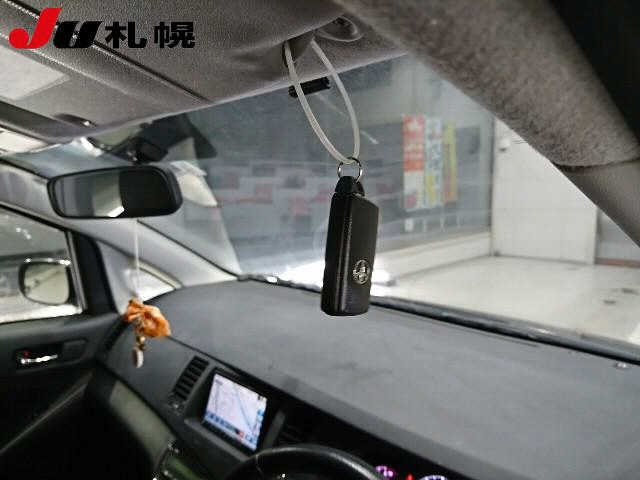 TOYOTA ISIS 2012
