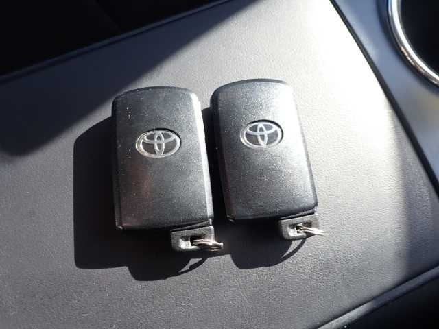 TOYOTA PRIUS ALPHA 2018