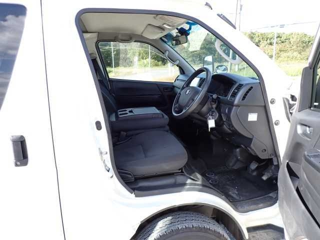 TOYOTA REGIUS ACE VAN 2015