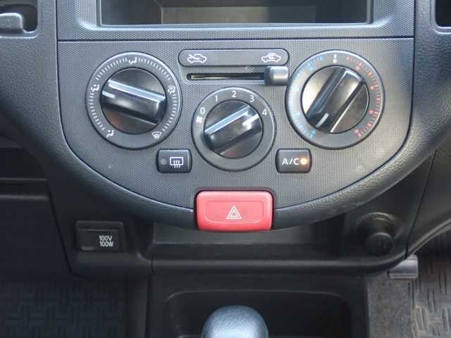 NISSAN AD 2017