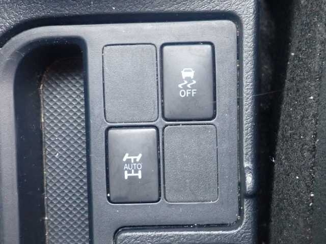 TOYOTA VITZ 2017