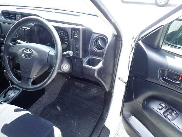 TOYOTA PROBOX 2018