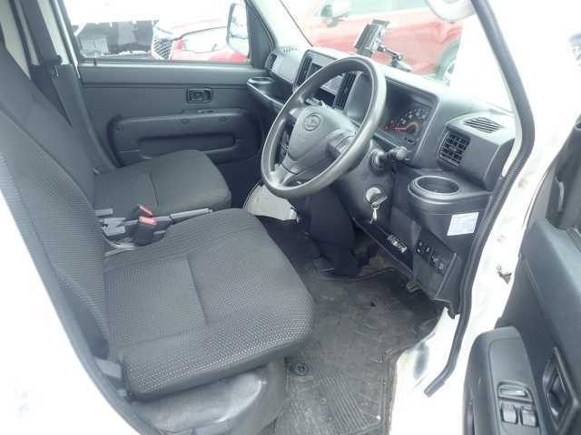 DAIHATSU HIJET VAN 2018