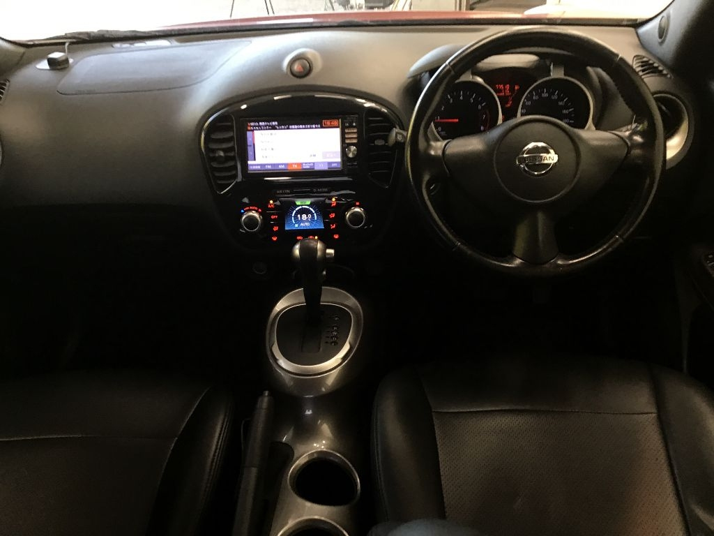NISSAN JUKE 2011