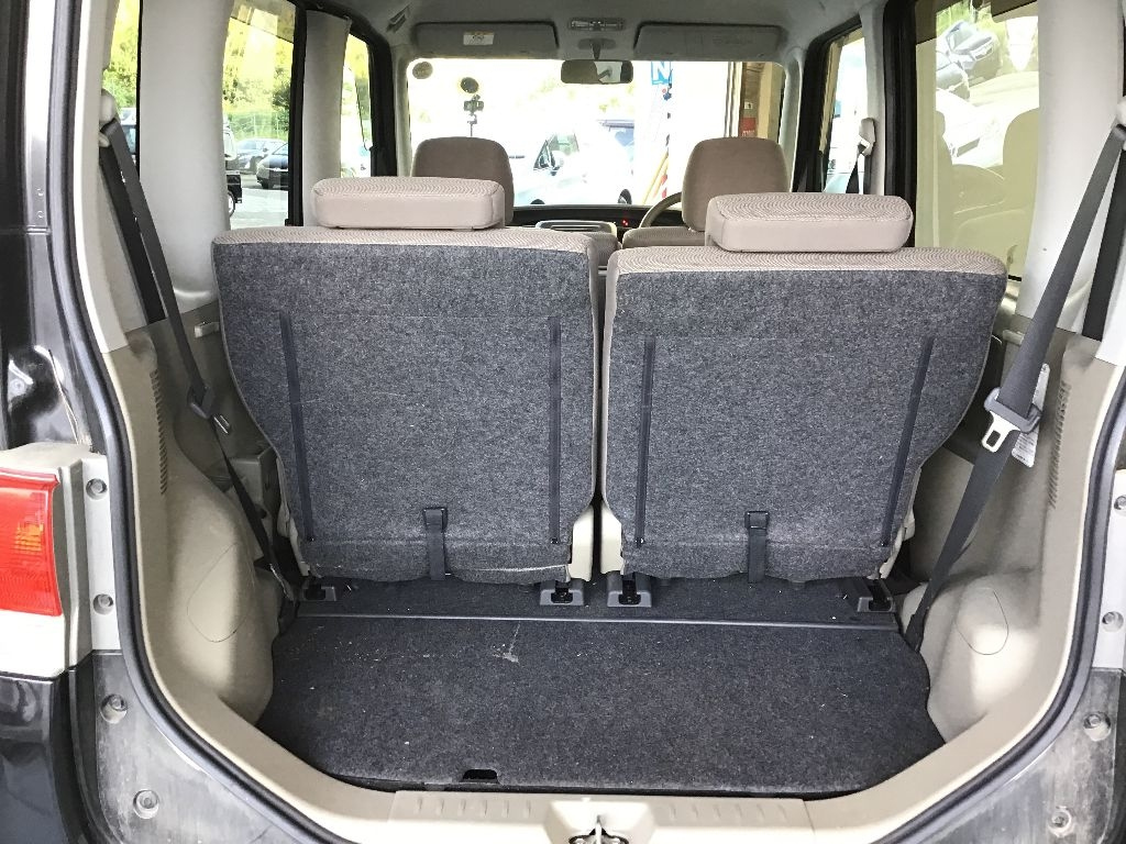 DAIHATSU TANTO 2011