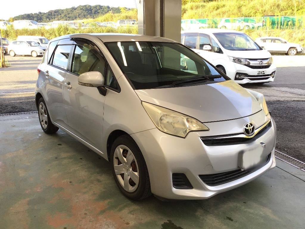TOYOTA RACTIS 2012