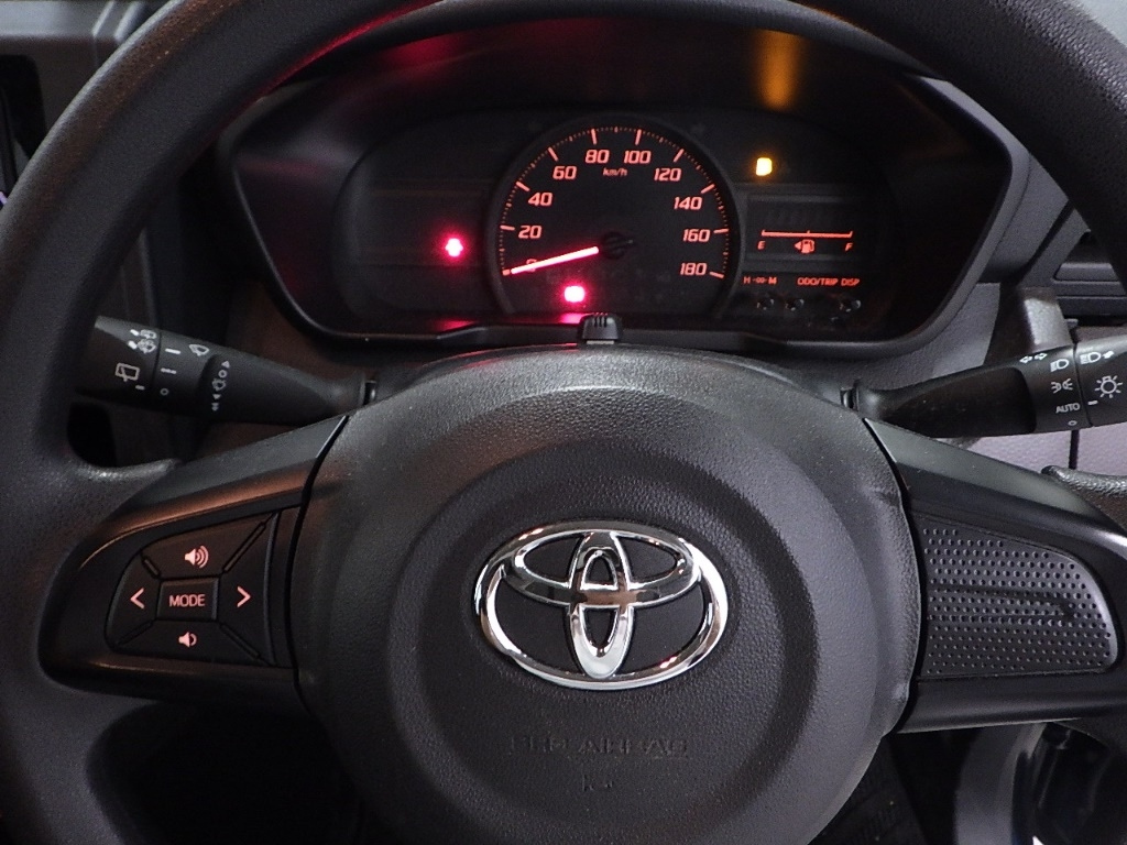 TOYOTA ROOMY 2018