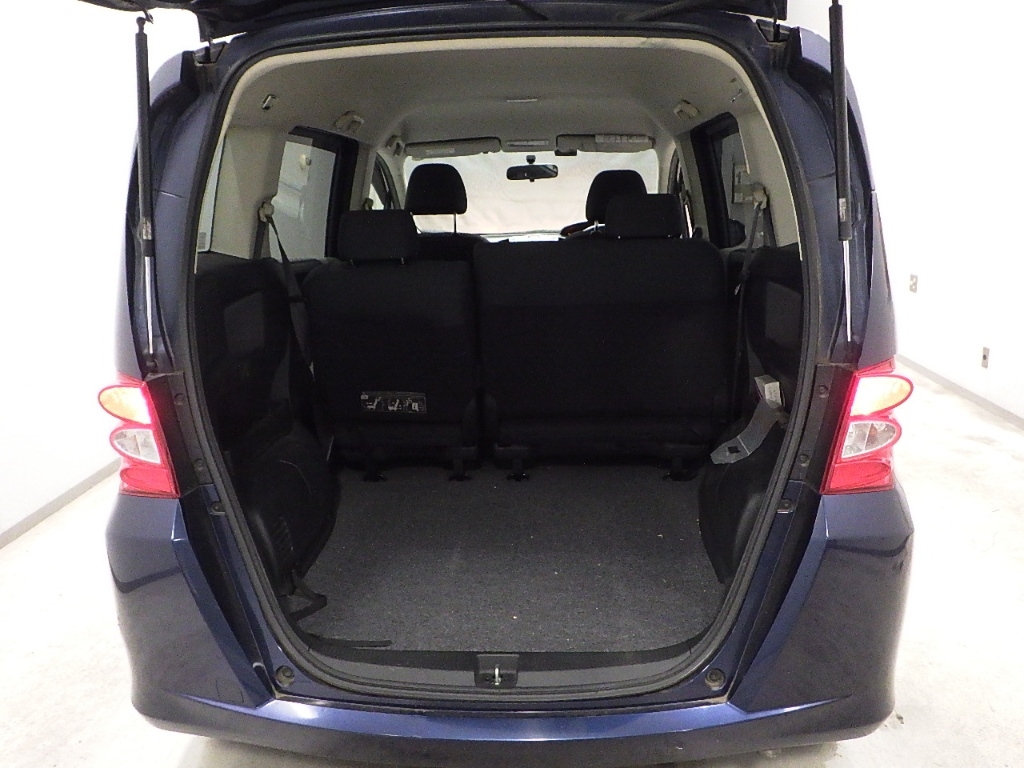 HONDA FREED 2009