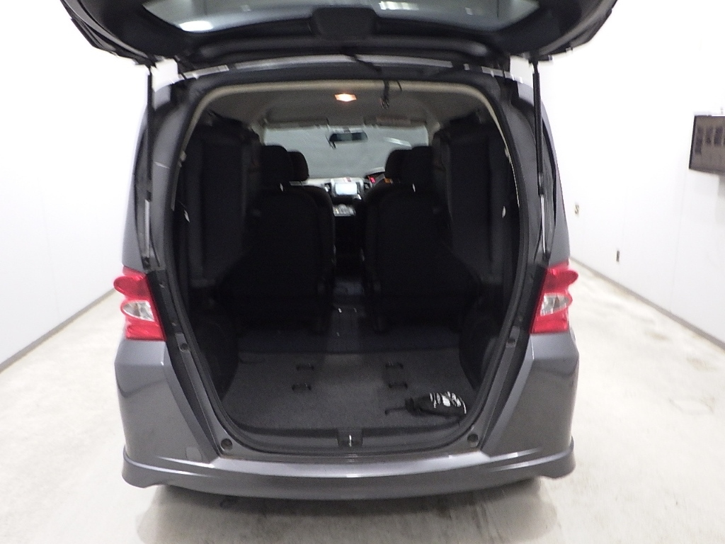 HONDA FREED 2009