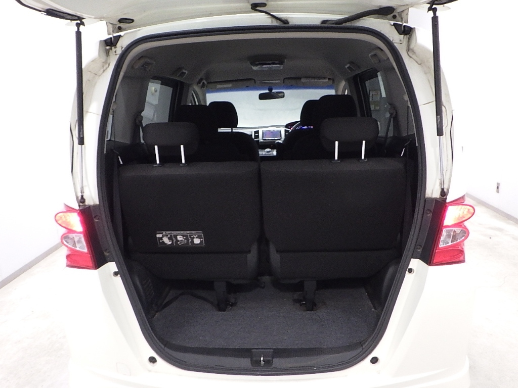 HONDA FREED 2011