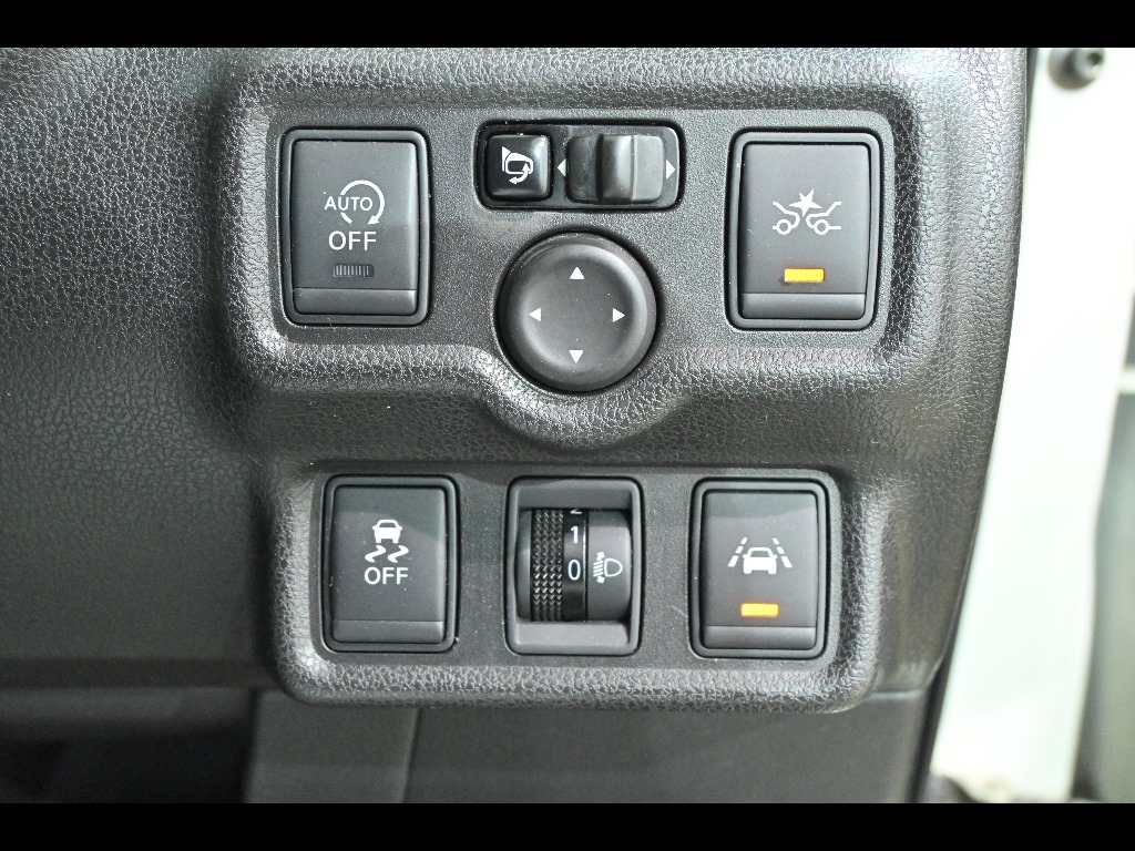 NISSAN NOTE 2015