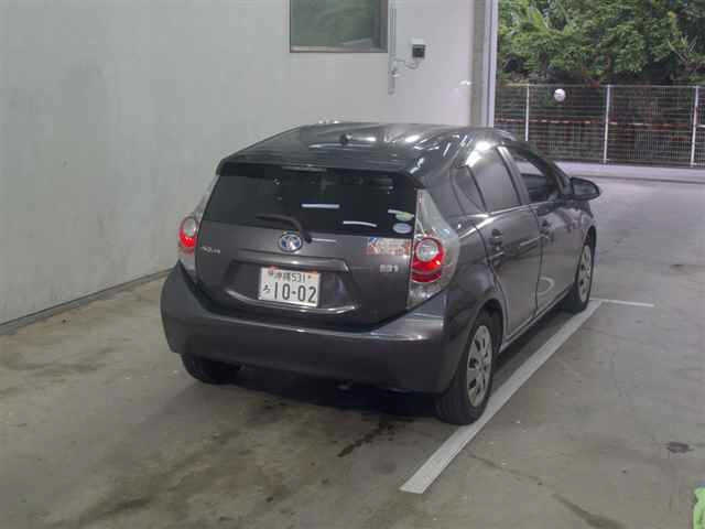 TOYOTA AQUA 2012