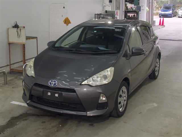 TOYOTA AQUA 2013
