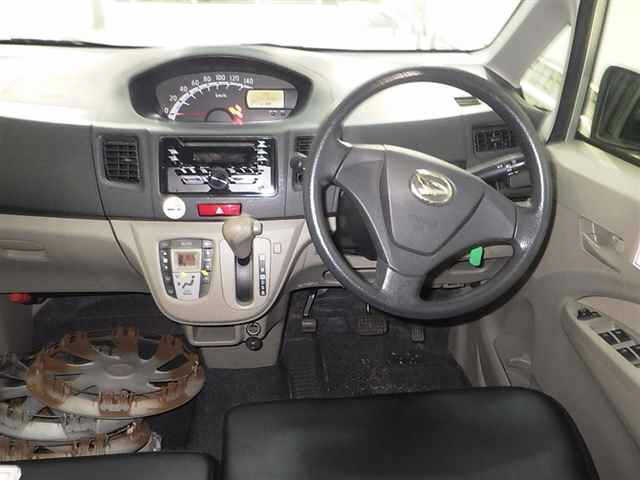 DAIHATSU MOVE 2013