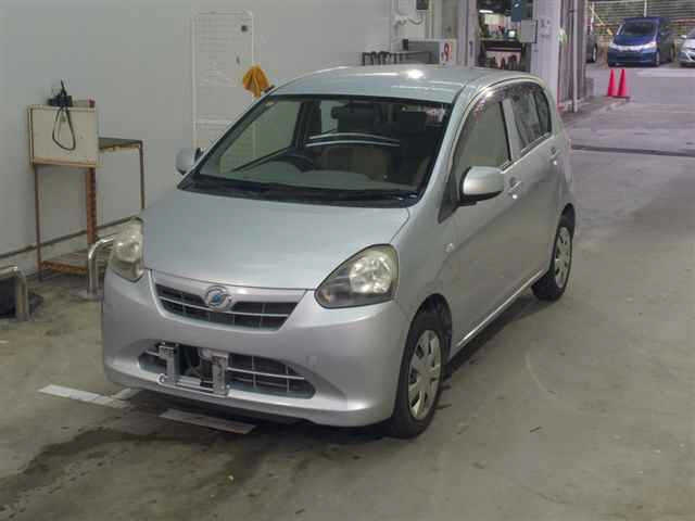 DAIHATSU MIRA E S 2012