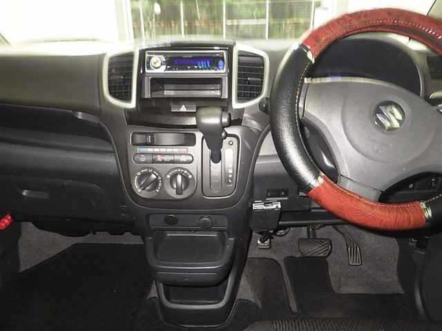 SUZUKI SOLIO 2013