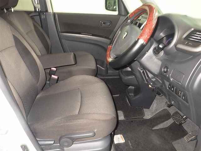 SUZUKI SOLIO 2013