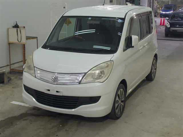 SUZUKI SOLIO 2013