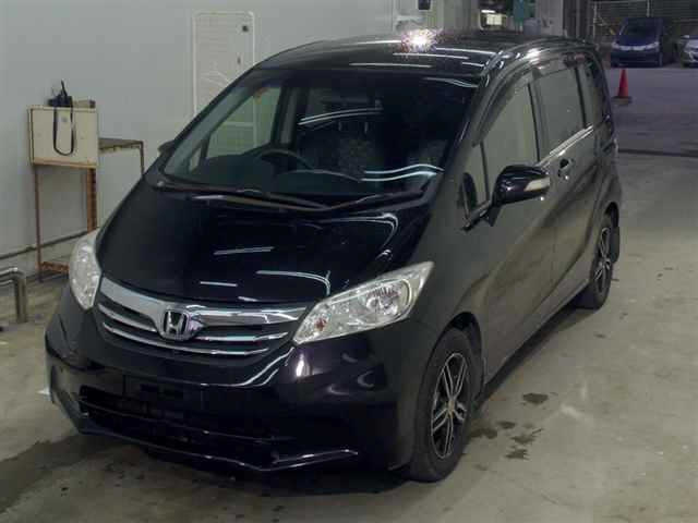 HONDA FREED SPIKE 2012