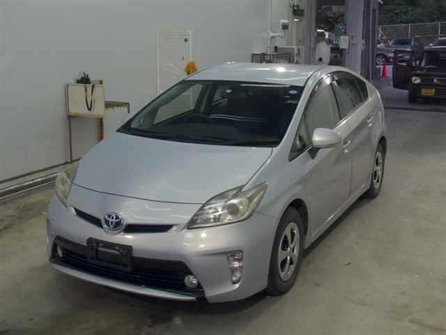 TOYOTA PRIUS 2013