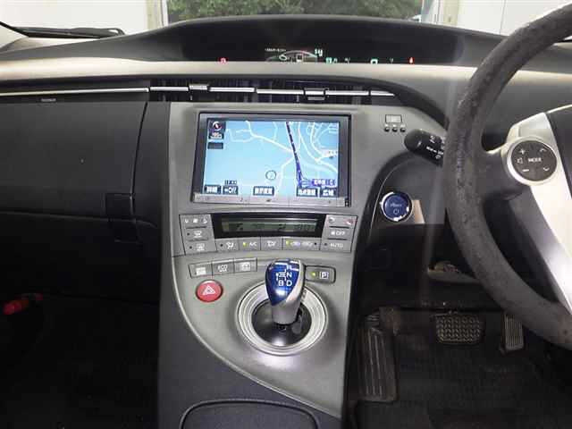 TOYOTA PRIUS 2013