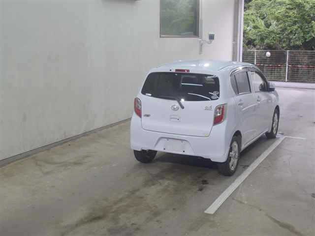 DAIHATSU MIRA E S 2011