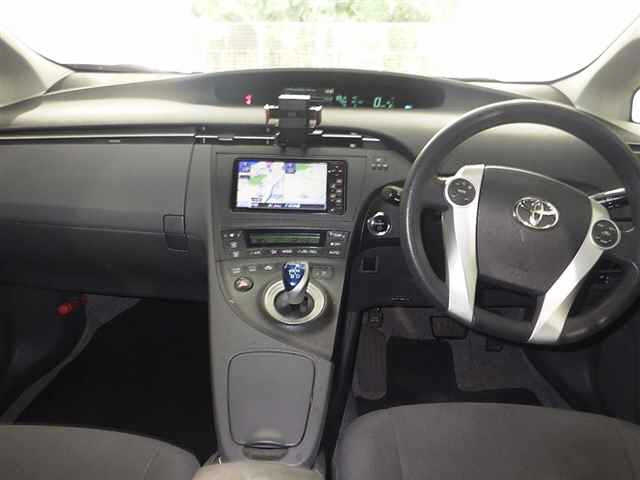 TOYOTA PRIUS 2011