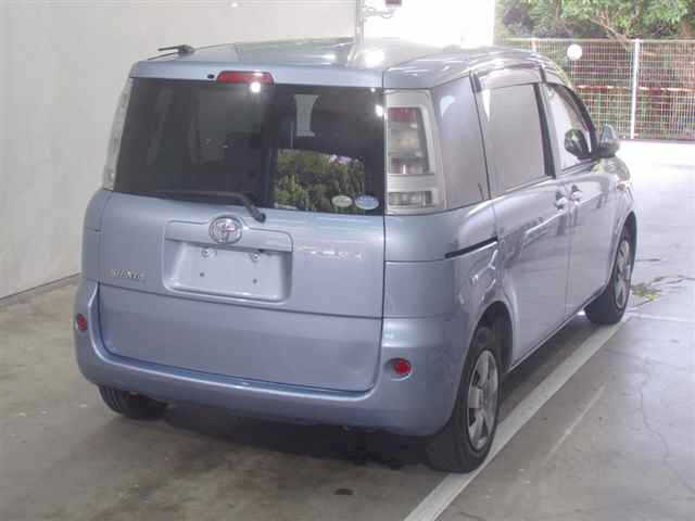 TOYOTA SIENTA 2011