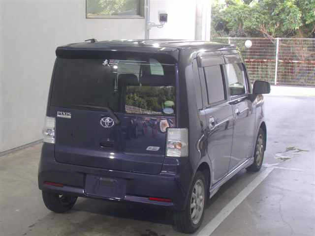 TOYOTA PIXIS SPACE 2014
